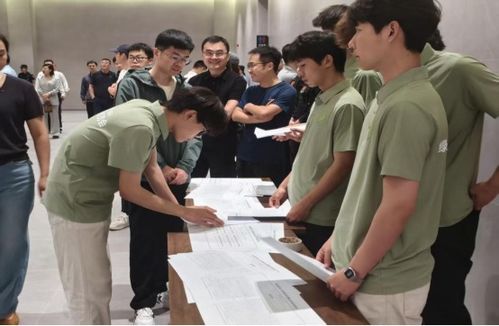經濟管理學院溫情服務第九屆清豐家博會禮儀服務側記
